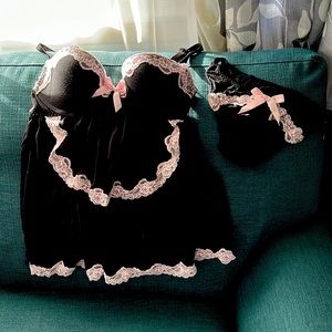 Push-up babydoll bra and panty set